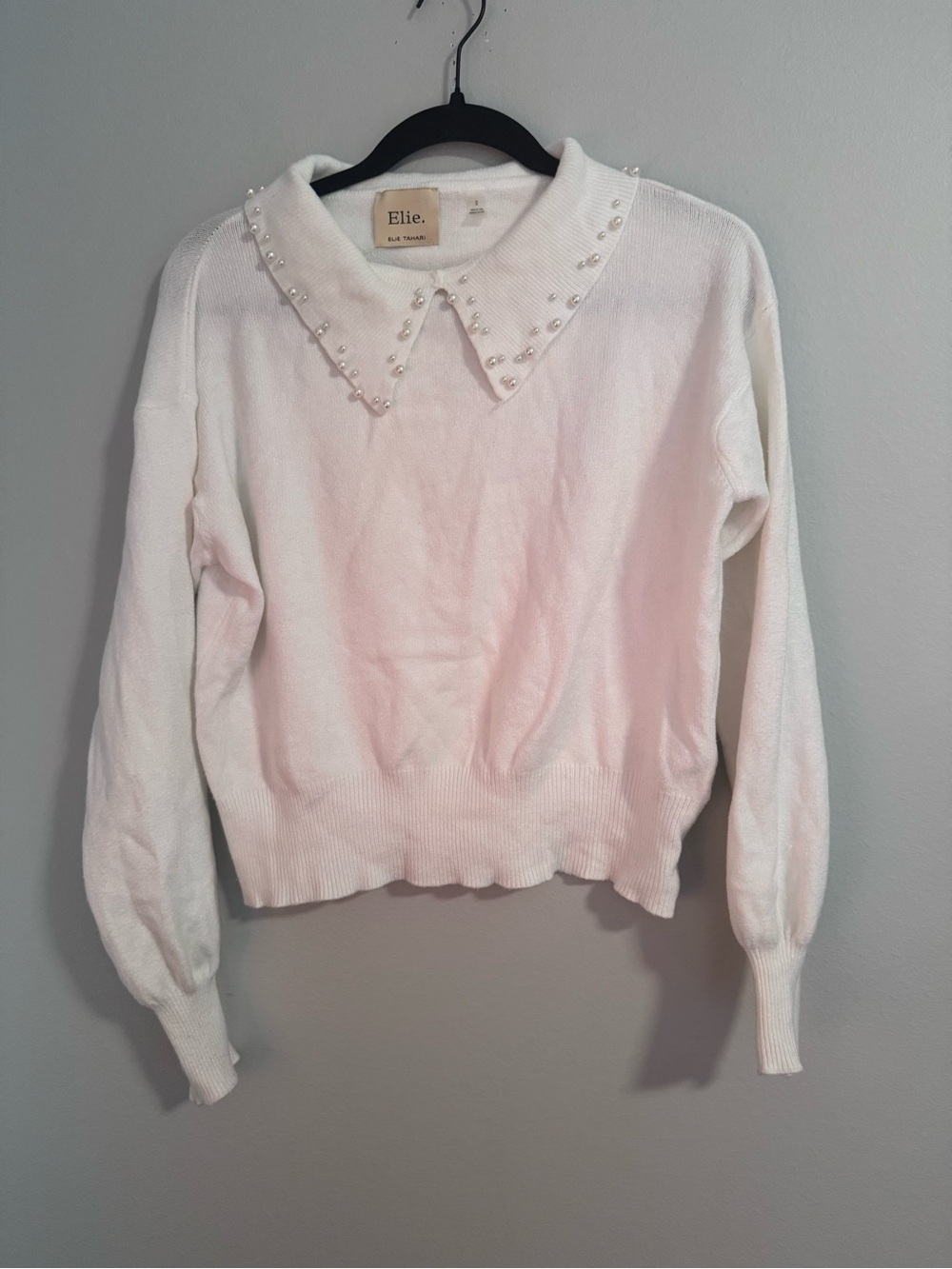 Elie Tahari White Pearl-Trim Pointed Collar Sweater